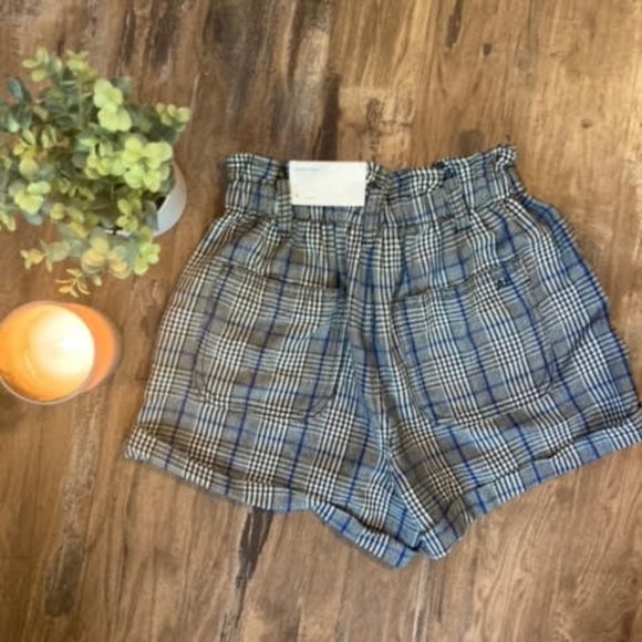American Eagle Tweed Black, White, and Blue Shorts - Picture 3 of 3